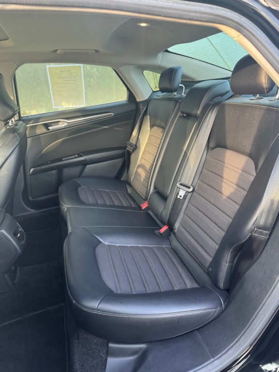 2017 Ford Fusion Image 21