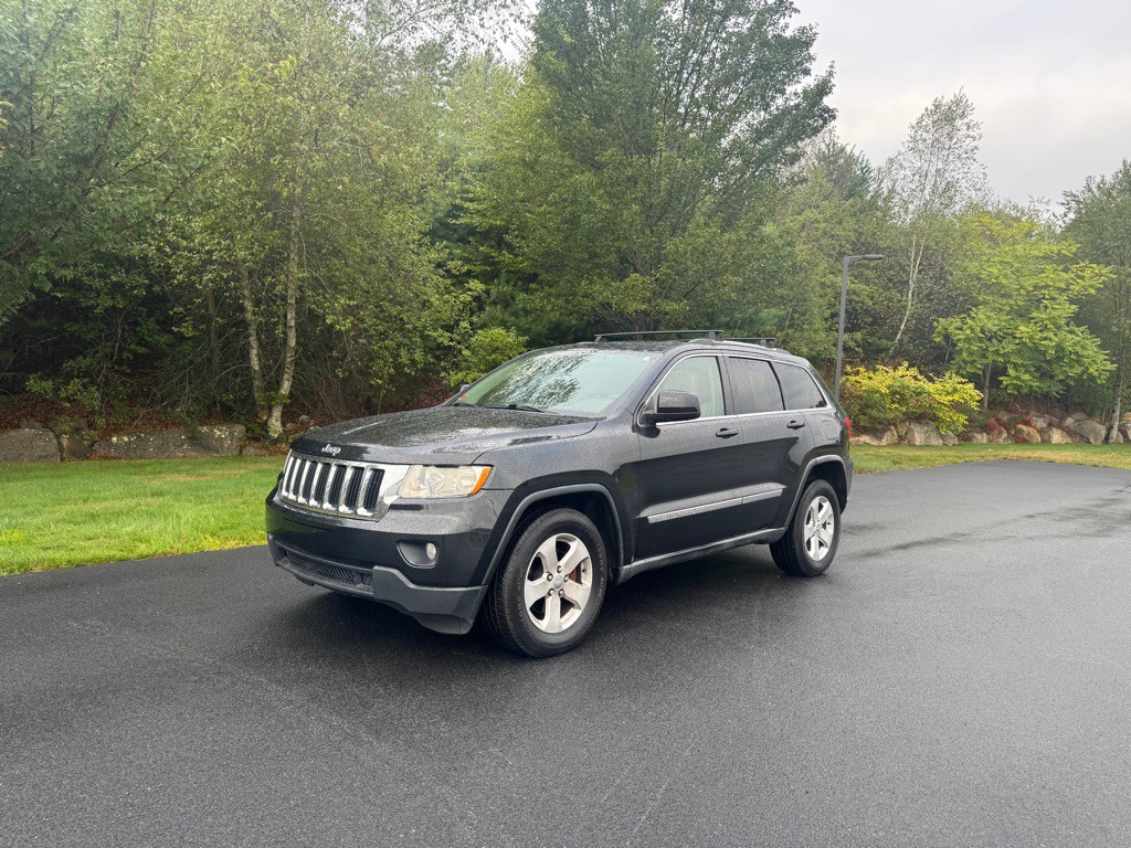 2011 Jeep Grand Cherokee Image 1
