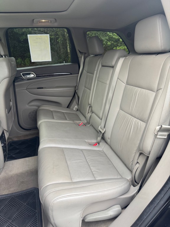 2011 Jeep Grand Cherokee Image 12
