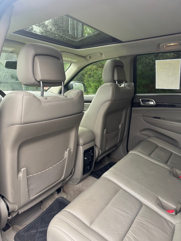 2011 Jeep Grand Cherokee Image 13