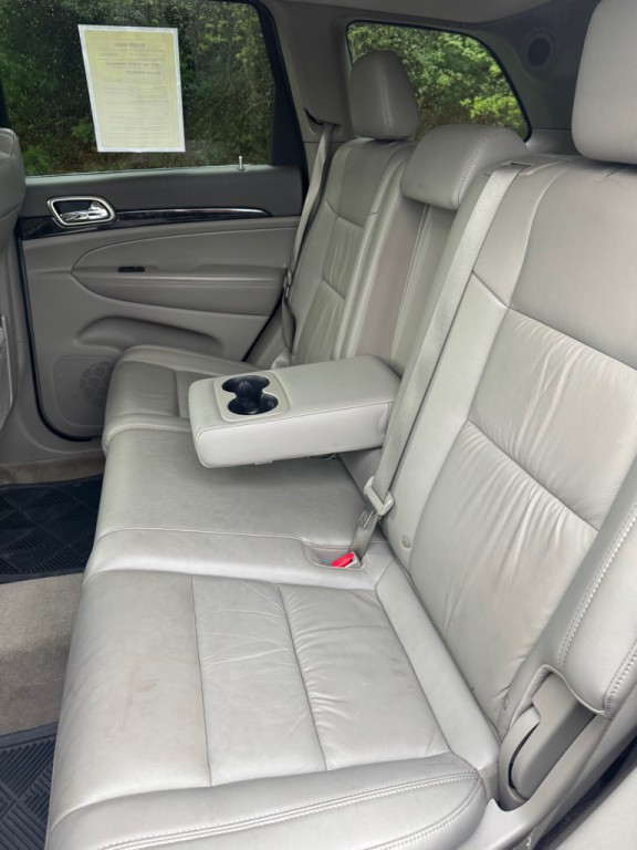 2011 Jeep Grand Cherokee Image 16