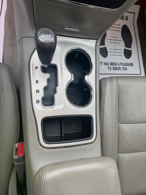 2011 Jeep Grand Cherokee Image 20