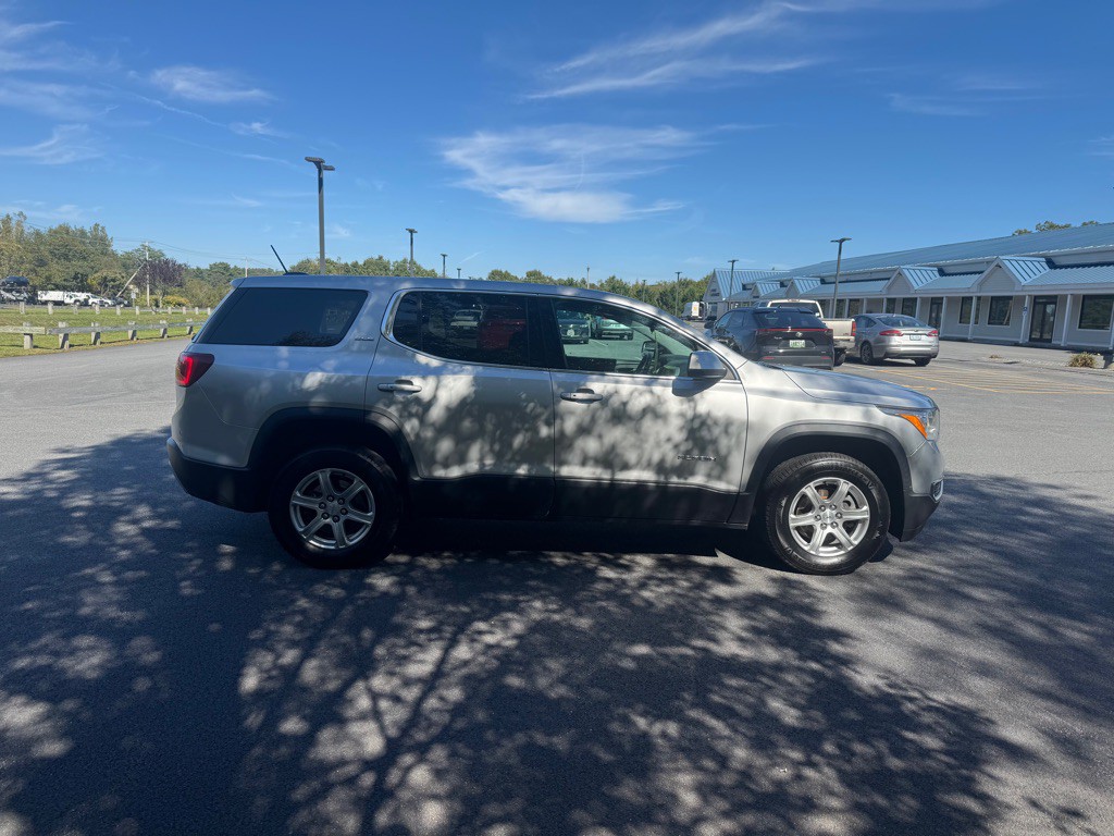2017 GMC Acadia Image 5