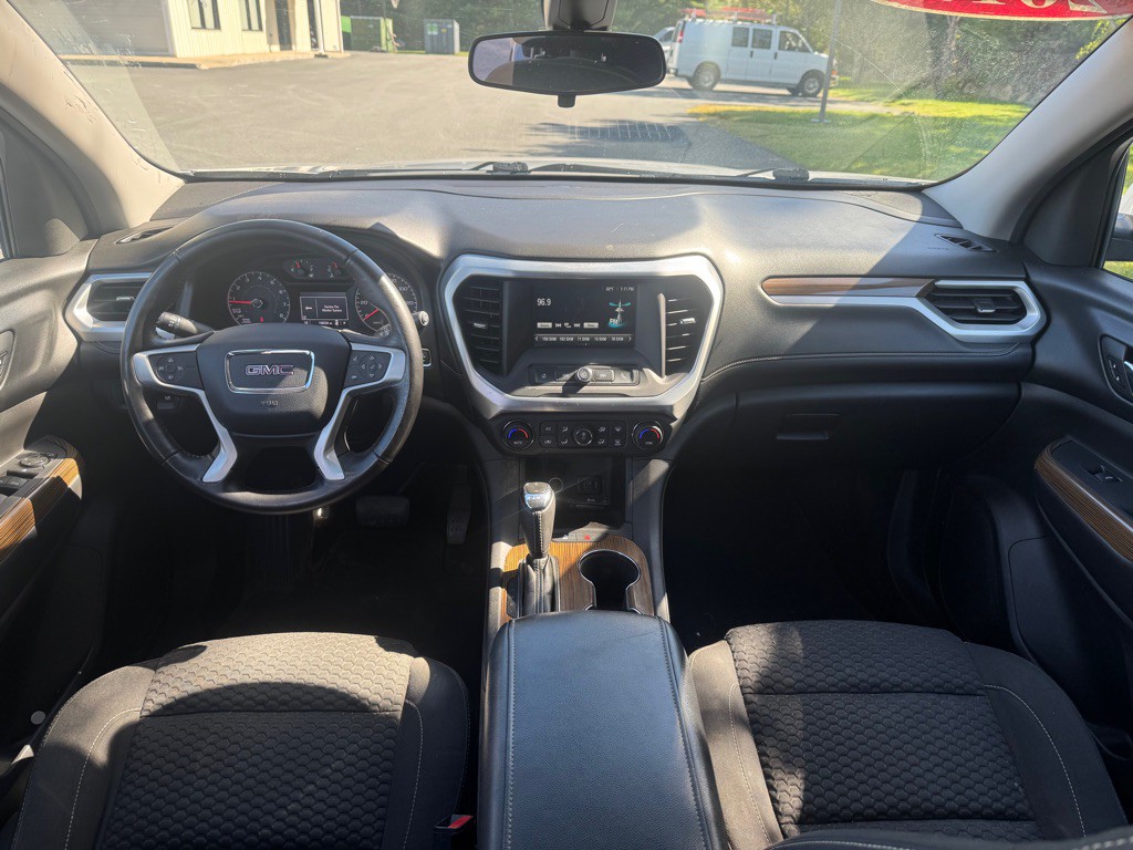 2017 GMC Acadia Image 7