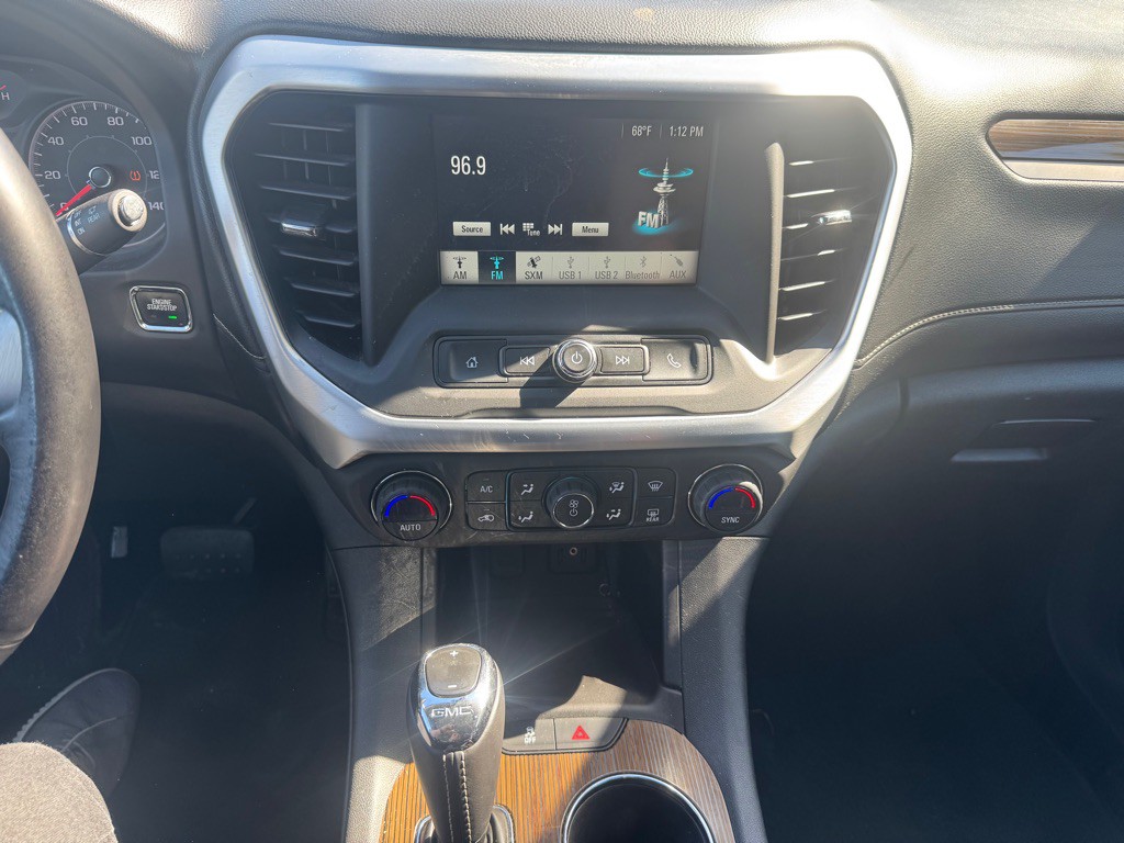 2017 GMC Acadia Image 11