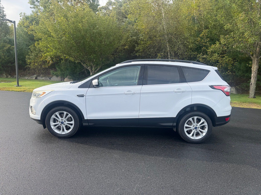 2017 Ford Escape Image 2