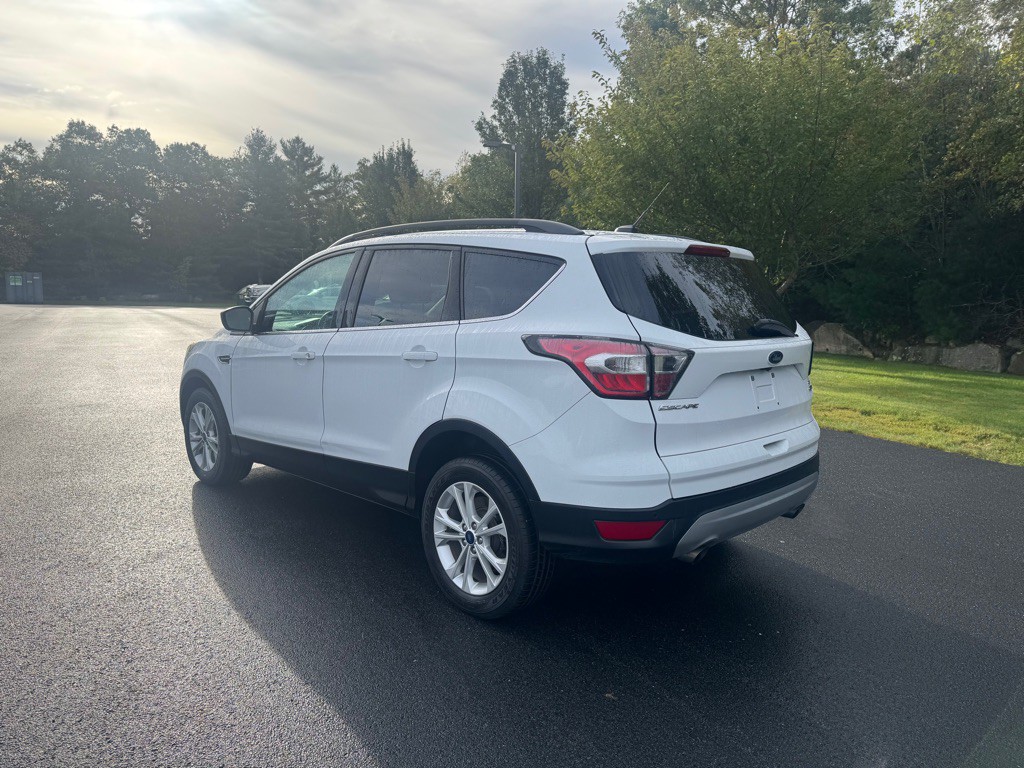 2017 Ford Escape Image 3