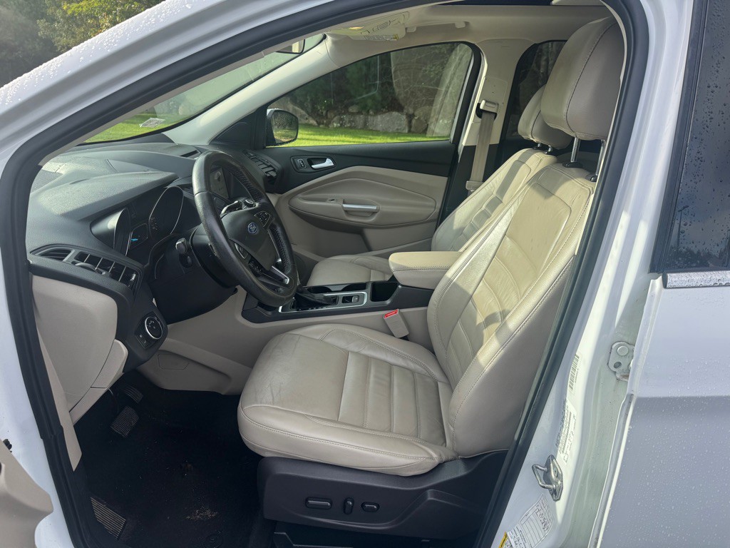 2017 Ford Escape Image 10