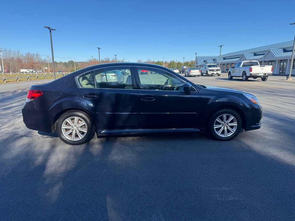 2012 Subaru Legacy Image 5