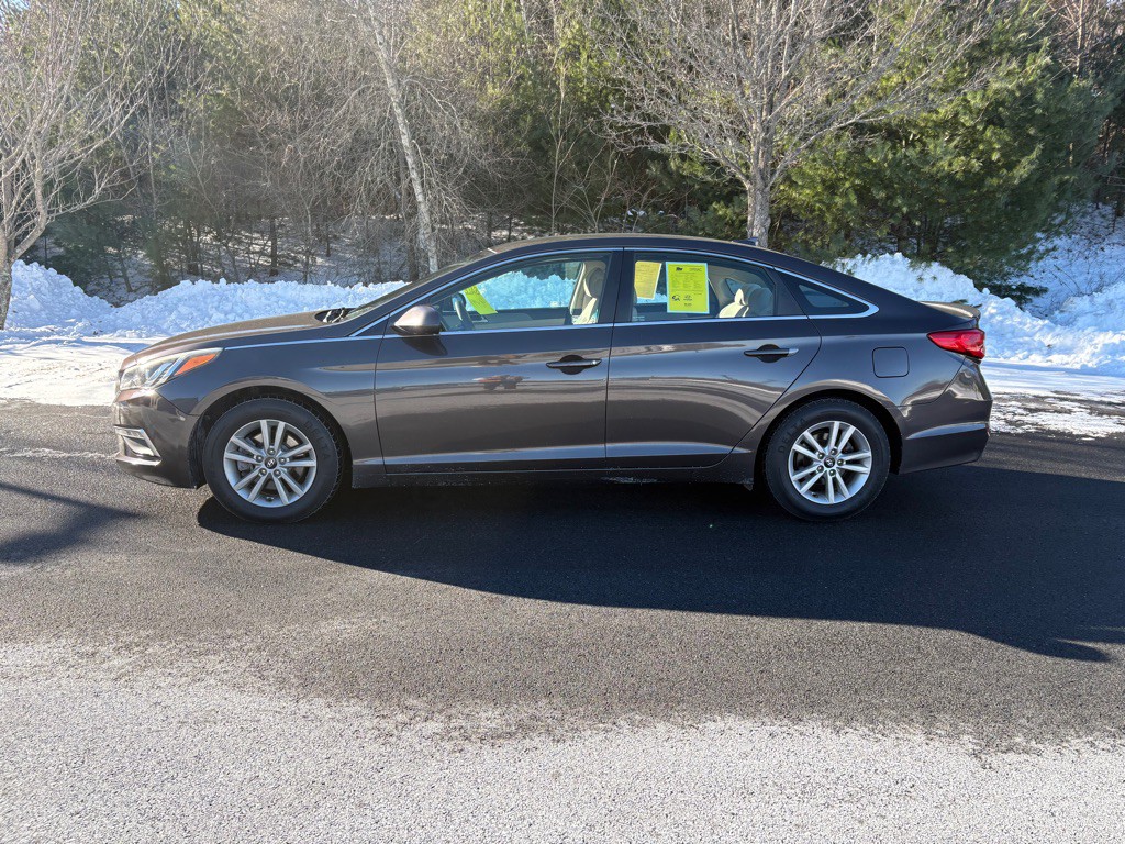 2015 Hyundai Sonata Image 2
