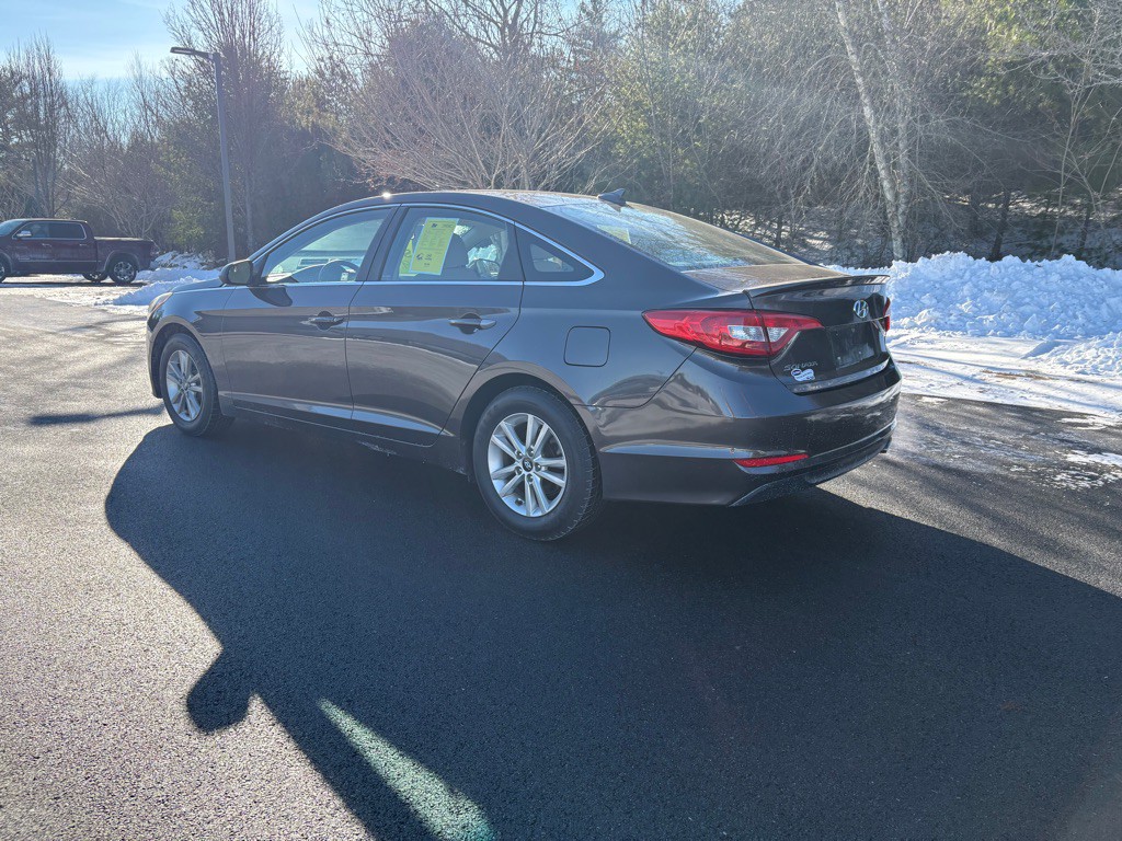 2015 Hyundai Sonata Image 3