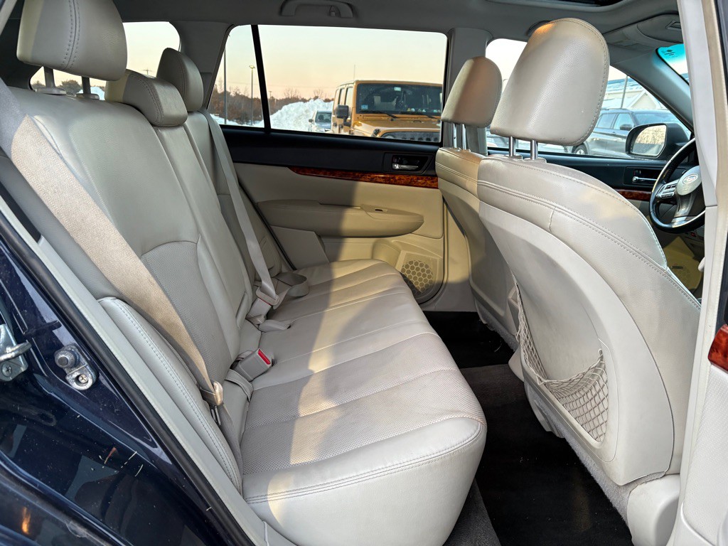 2012 Subaru Outback Image 6