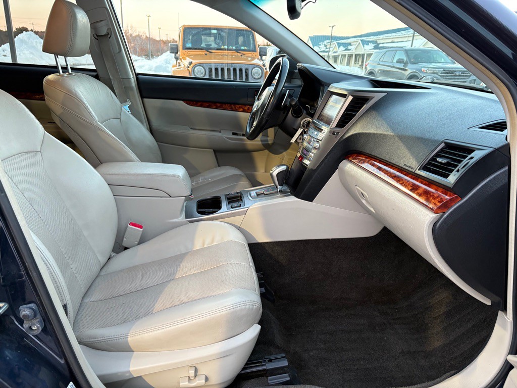 2012 Subaru Outback Image 7
