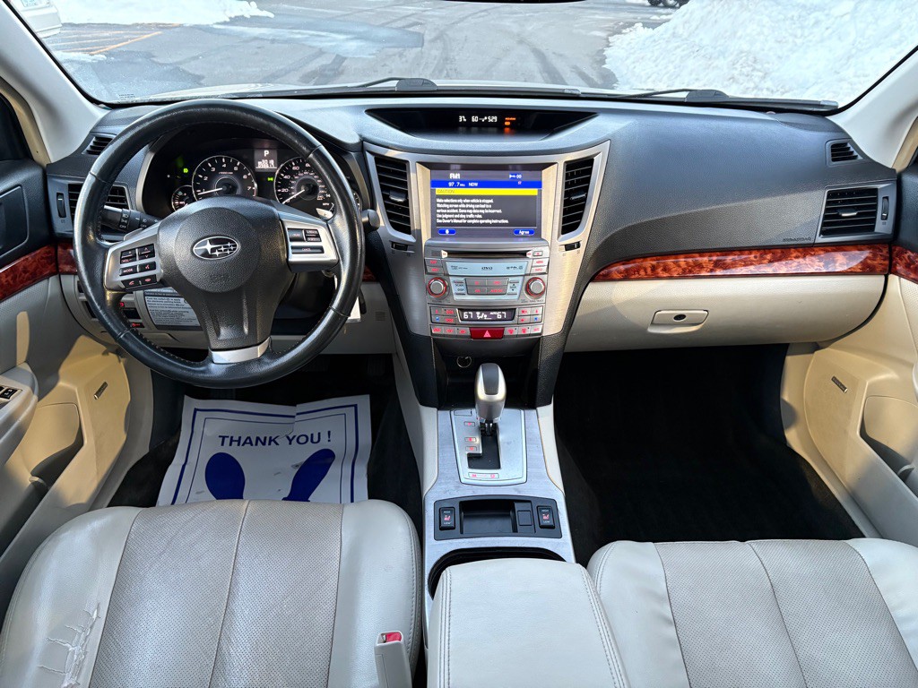 2012 Subaru Outback Image 9