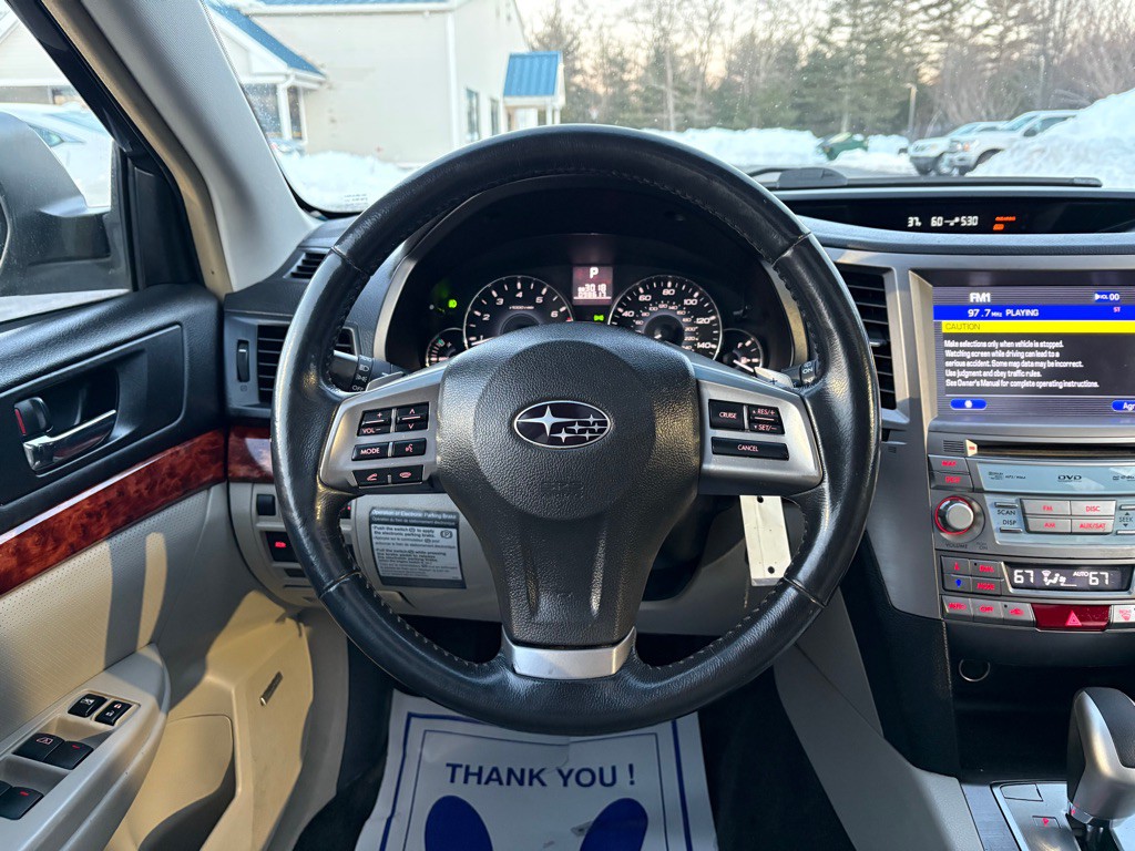 2012 Subaru Outback Image 12