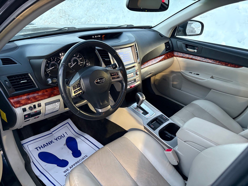 2012 Subaru Outback Image 13
