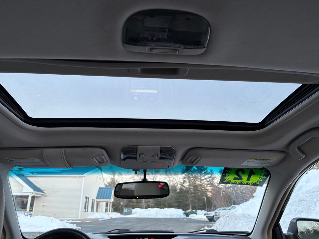 2012 Subaru Outback Image 14