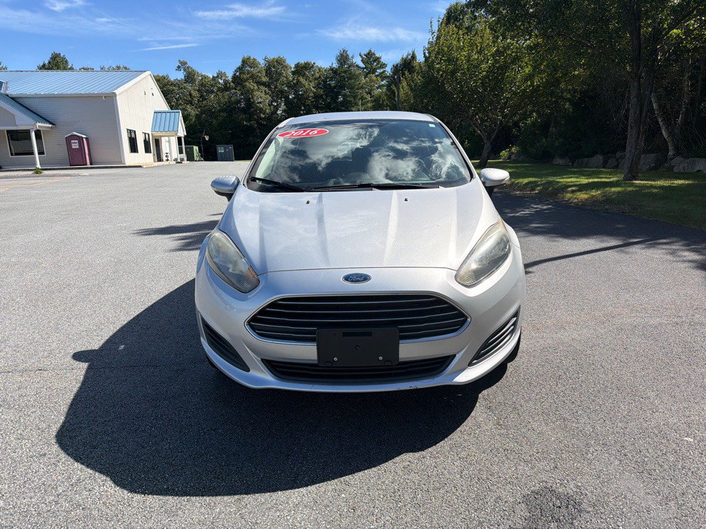 2016 Ford Fiesta Image 2