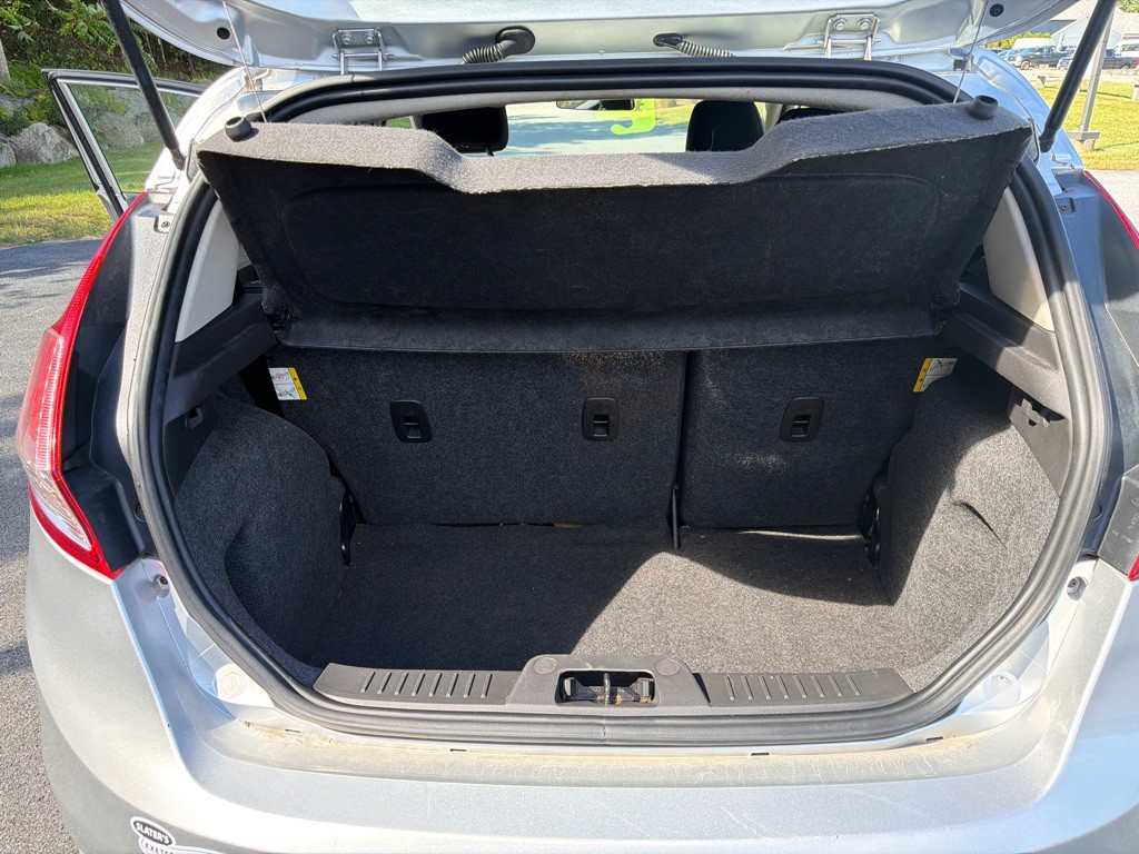 2016 Ford Fiesta Image 12