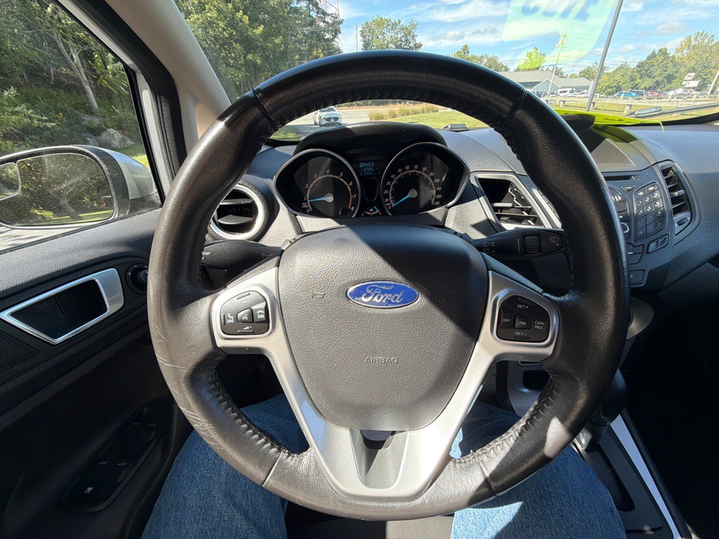 2016 Ford Fiesta Image 15
