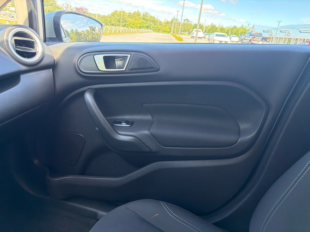 2016 Ford Fiesta Image 20