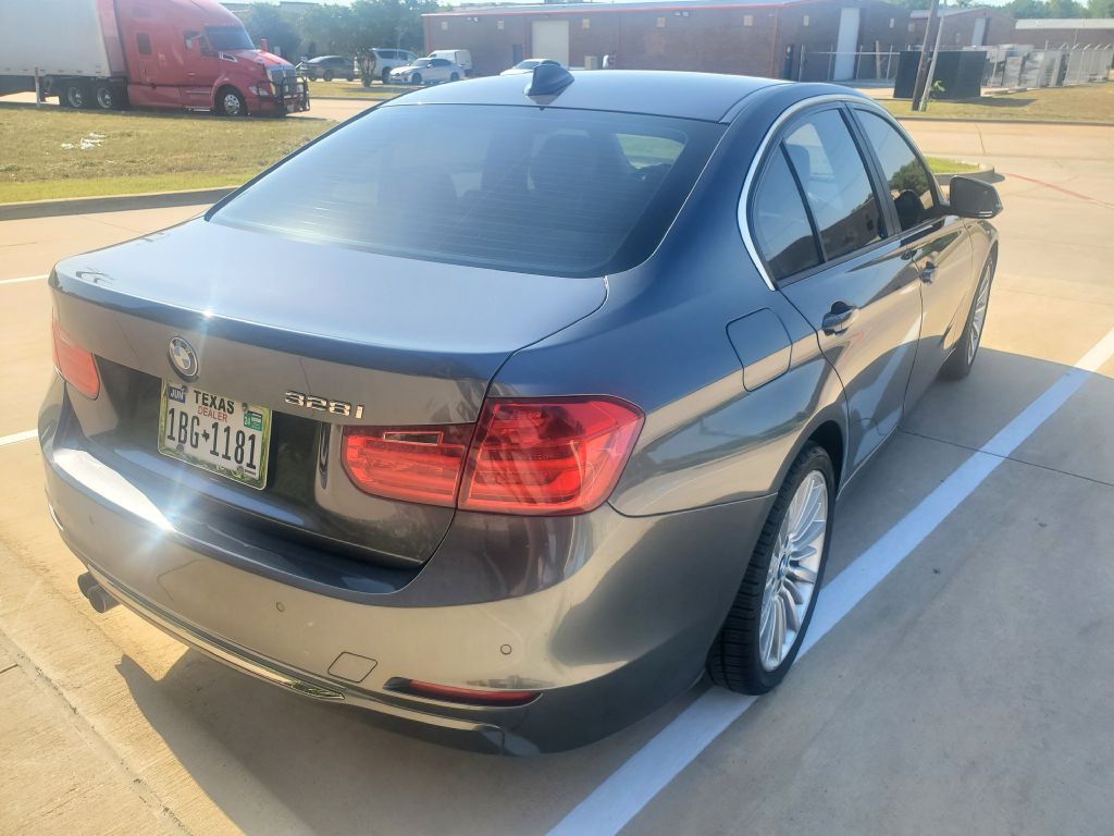 2015 BMW 3 Series Image 6