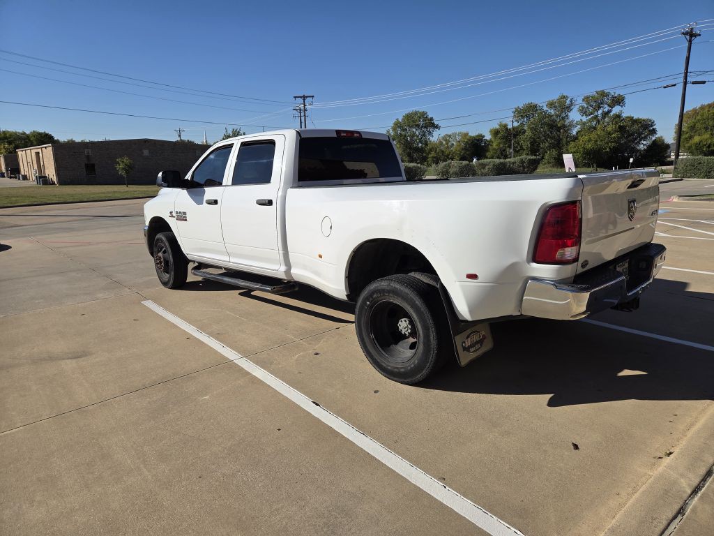 2016 RAM 3500 Image 4