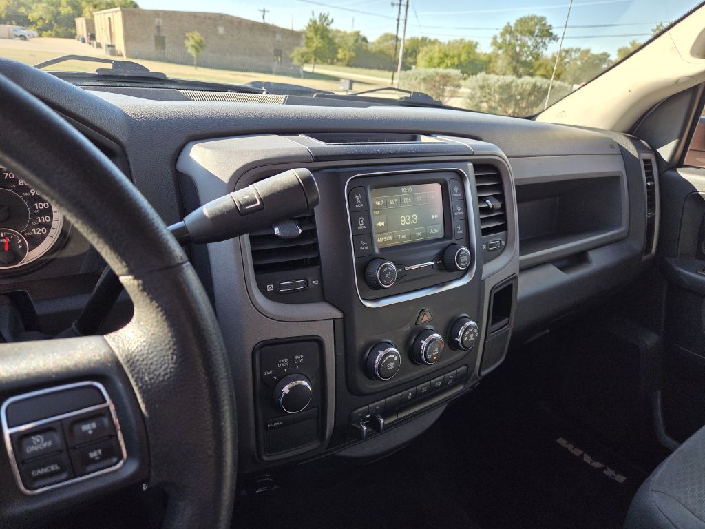 2016 RAM 3500 Image 12