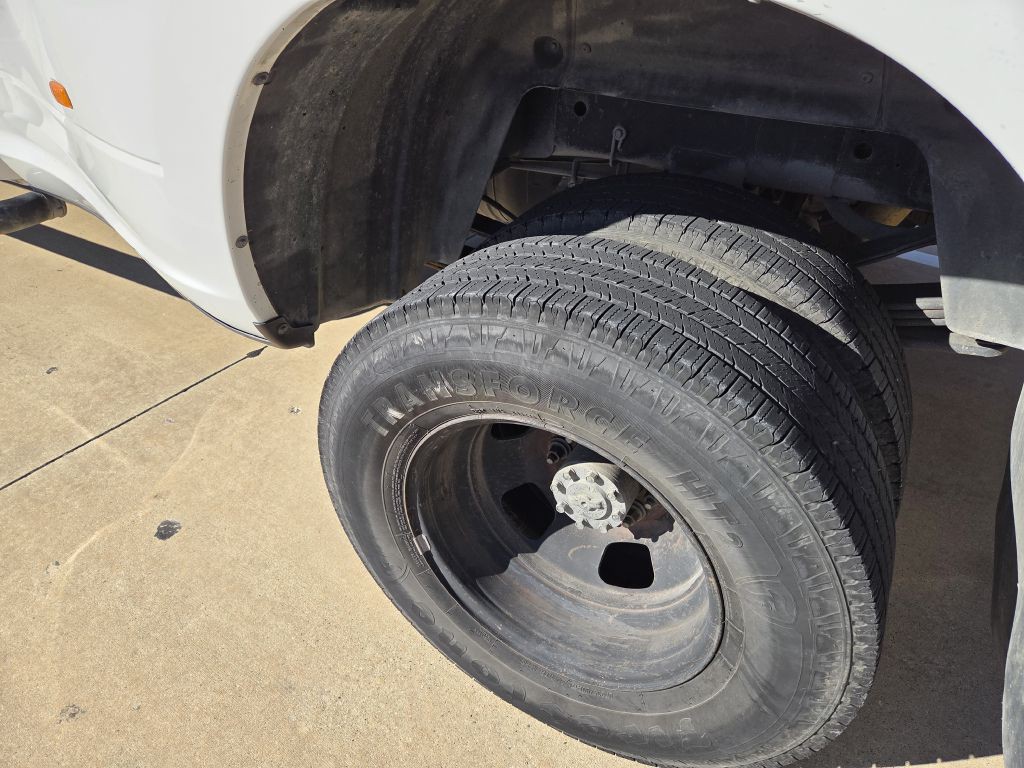 2016 RAM 3500 Image 16