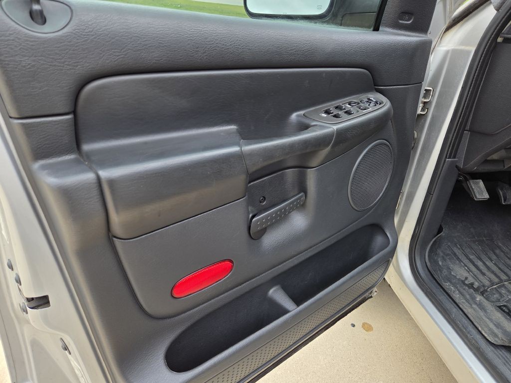 2005 Dodge Ram 2500 Image 8