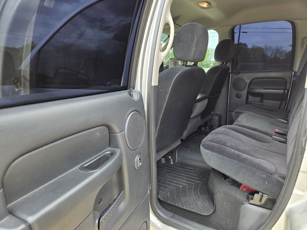 2005 Dodge Ram 2500 Image 9