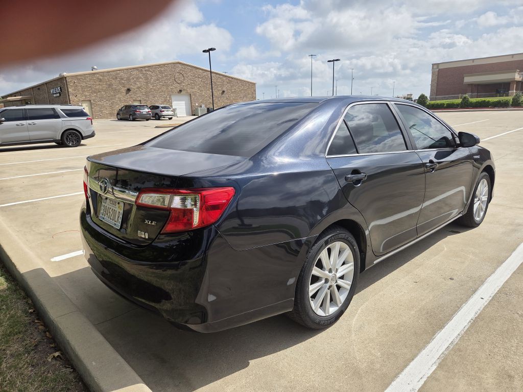 2014 Toyota Camry Image 4