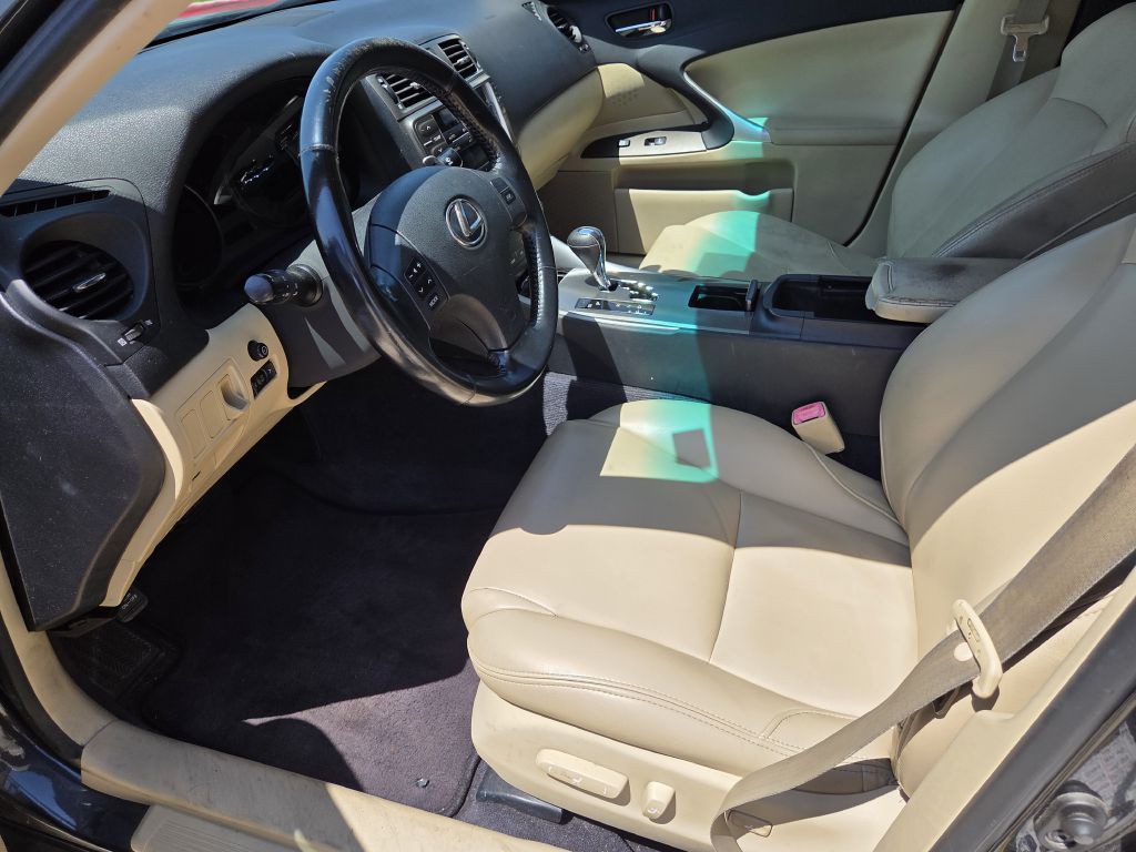 2008 Lexus IS Image 8