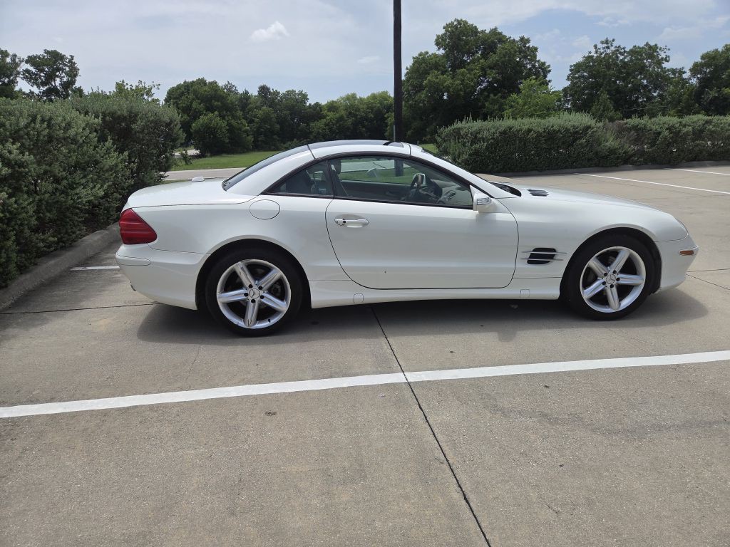 2005 Mercedes-Benz SL-Class Image 4