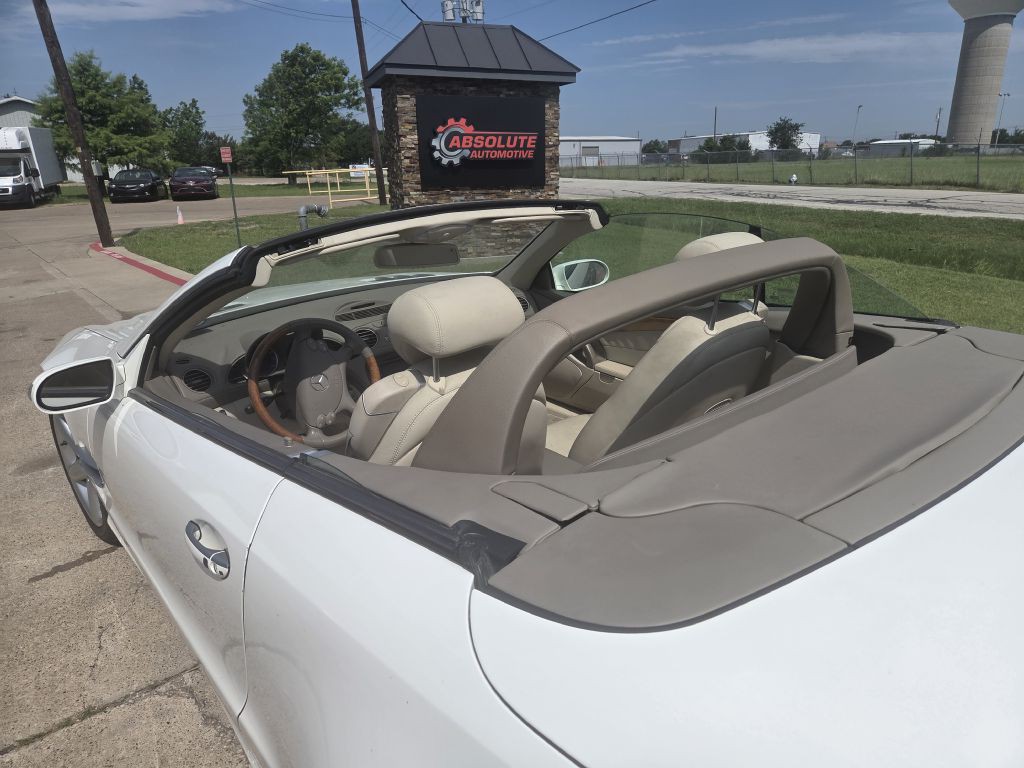 2005 Mercedes-Benz SL-Class Image 12