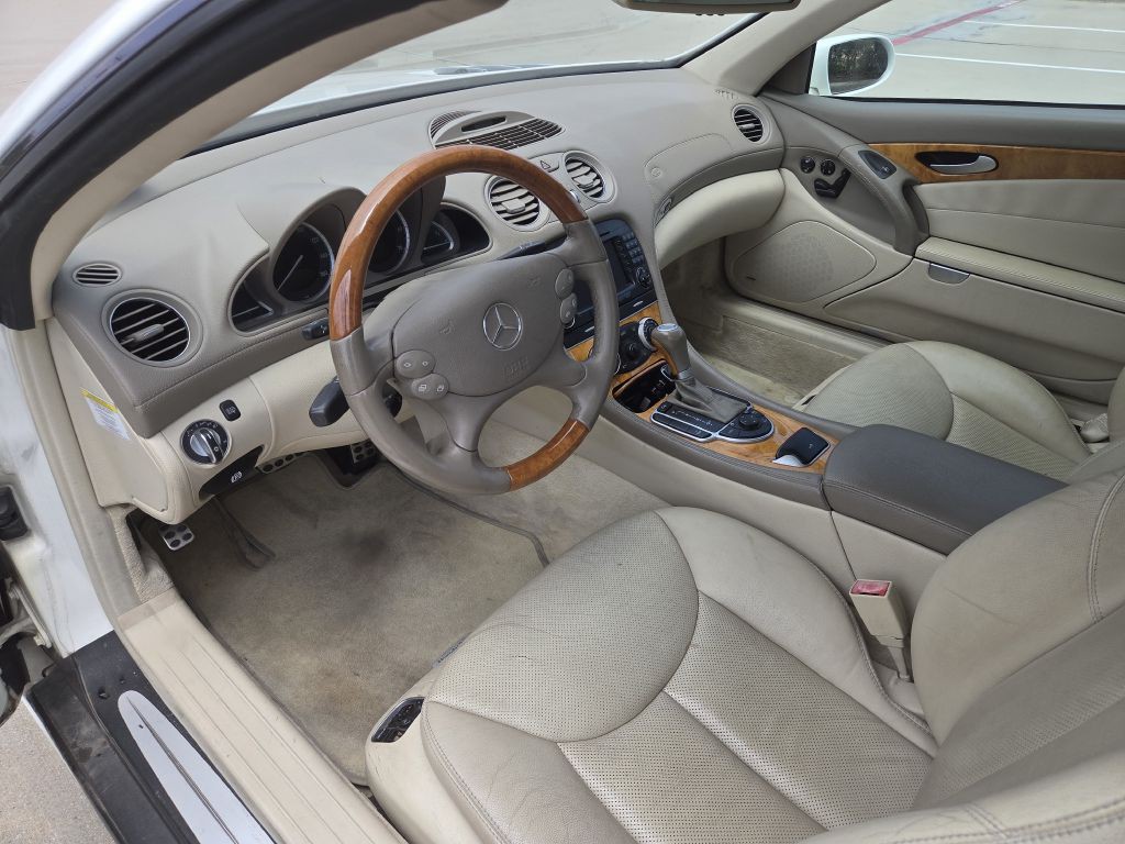 2005 Mercedes-Benz SL-Class Image 15