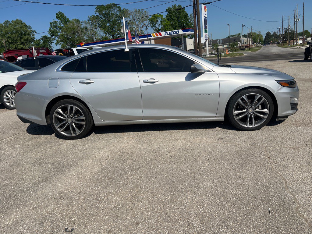 2021 Chevrolet Malibu Image 4