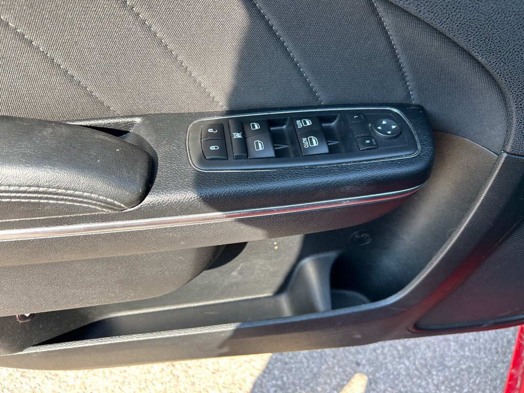 2016 Dodge Charger Image 9