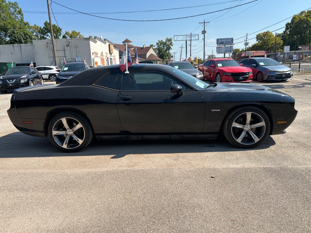 2014 Dodge Challenger Image 4