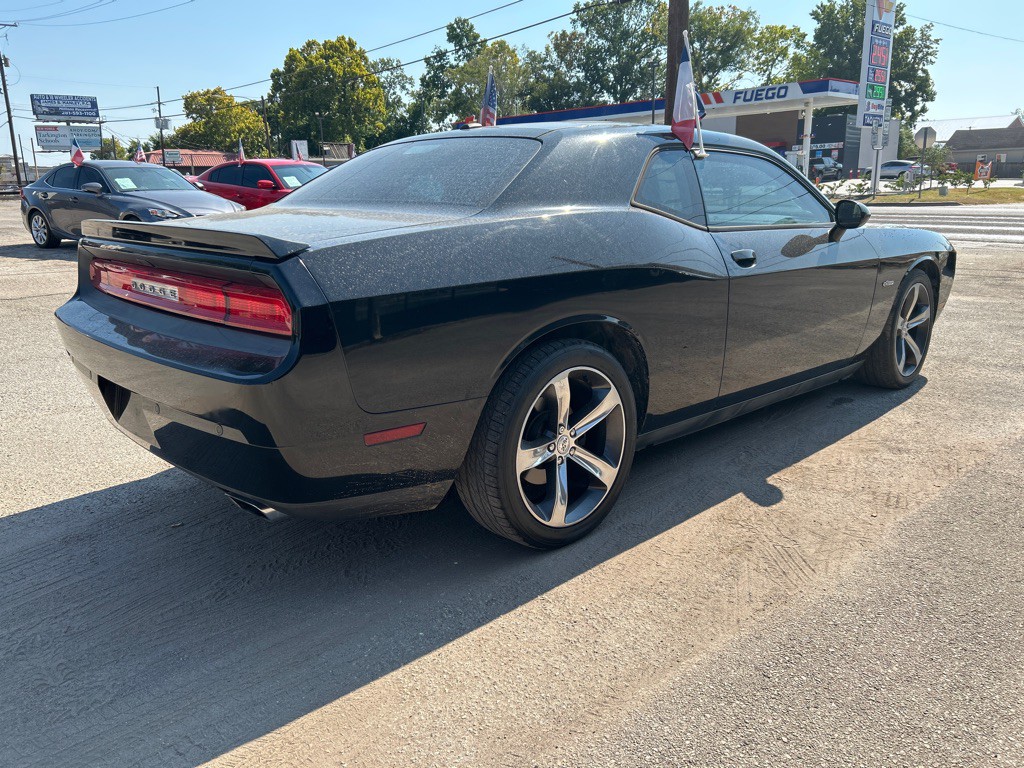 2014 Dodge Challenger Image 5
