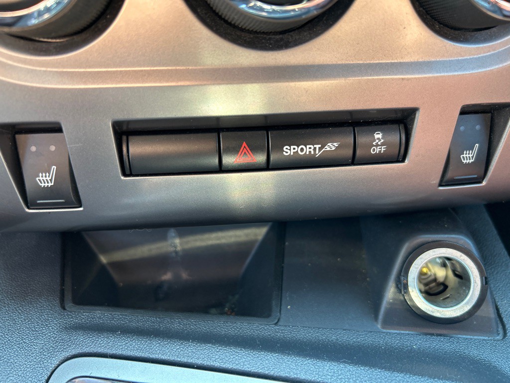 2014 Dodge Challenger Image 17