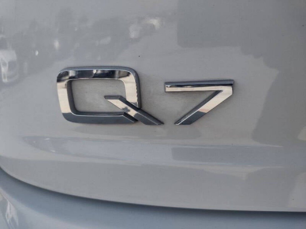 2018 Audi Q7 Image 9