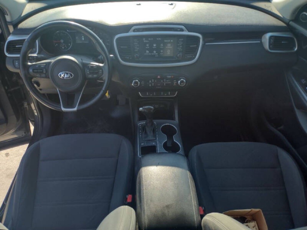 2017 Kia Sorento Image 11