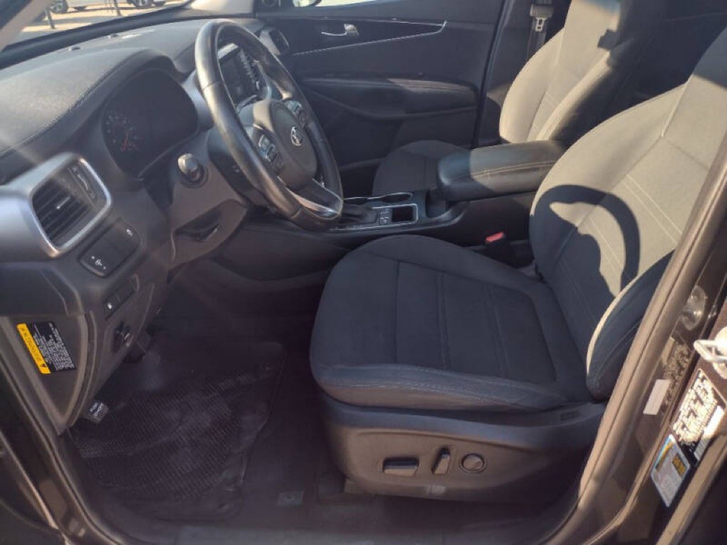 2017 Kia Sorento Image 12
