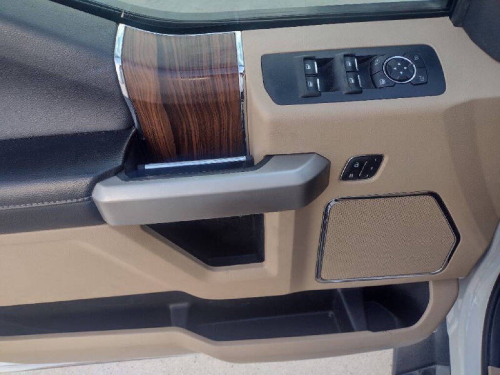2015 Ford F-150 Image 21