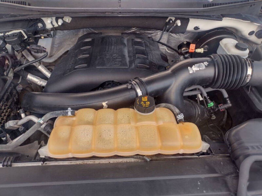 2015 Ford F-150 Image 24