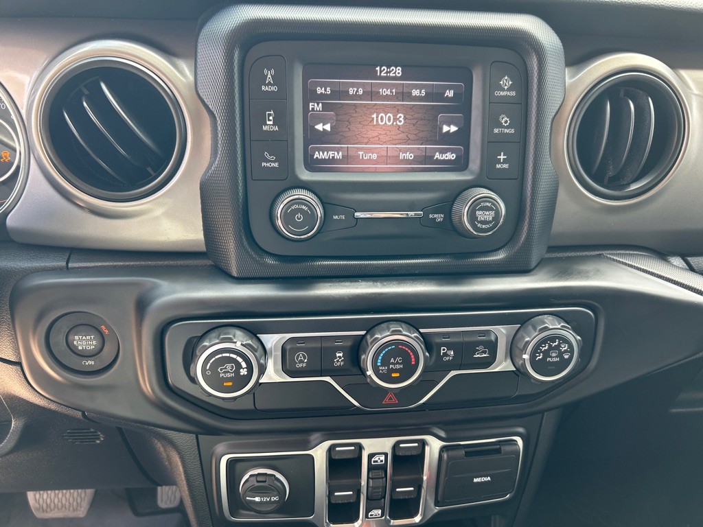 2020 Jeep Gladiator Image 14