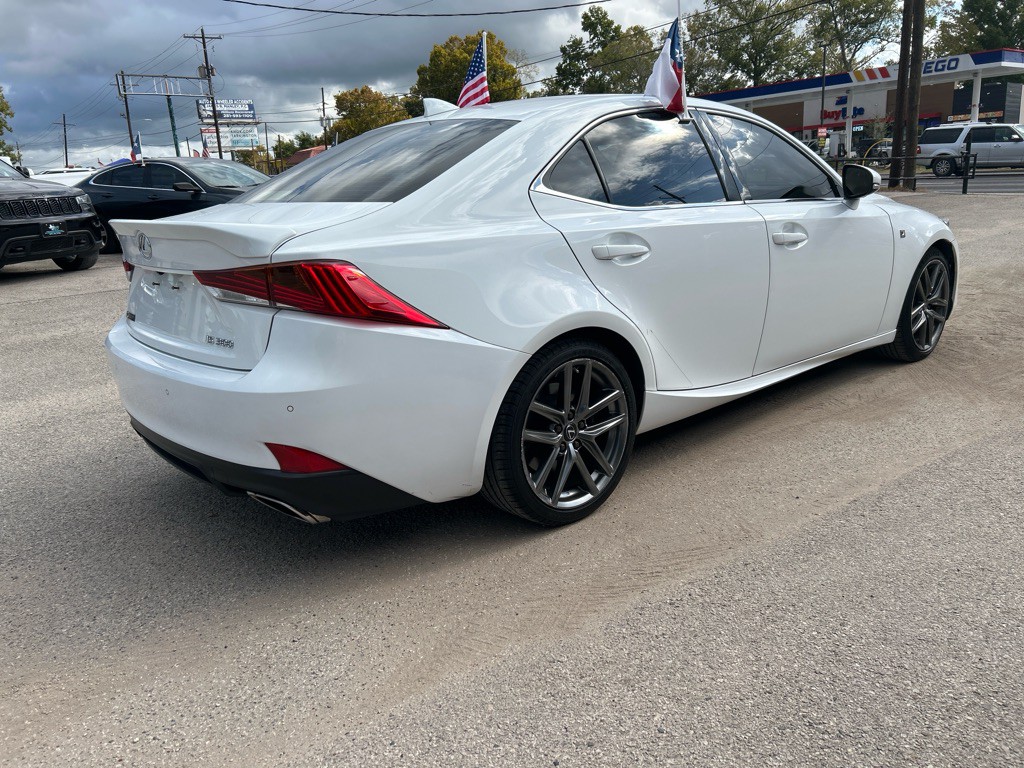 2019 Lexus IS 300 Image 5