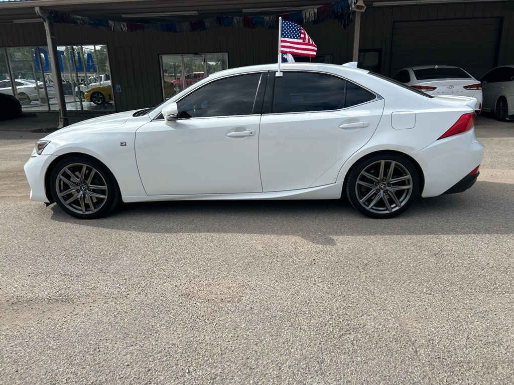 2019 Lexus IS 300 Image 8