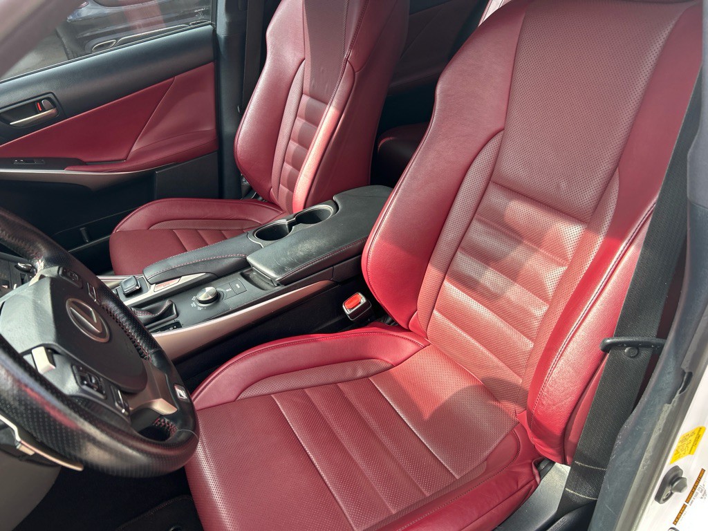 2019 Lexus IS 300 Image 11